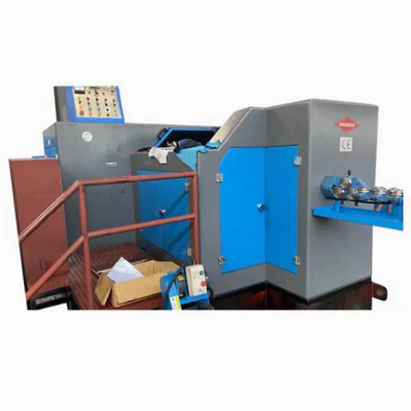 Máquina de fabricación de pernos automática