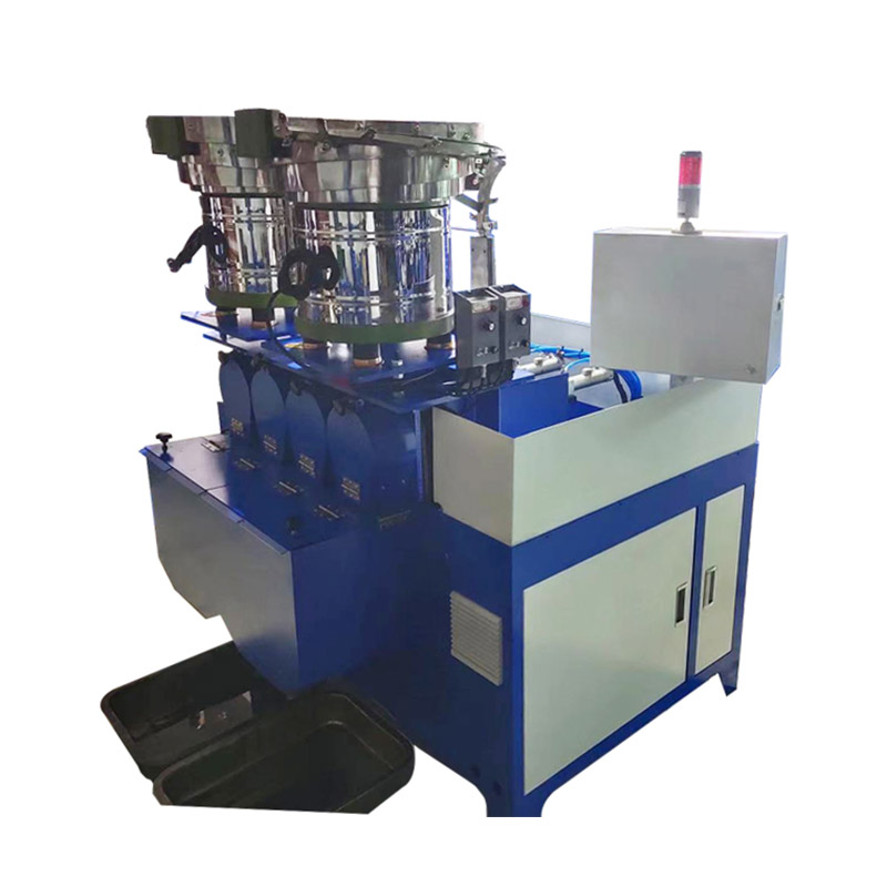 Máquina automática para roscar tuercas