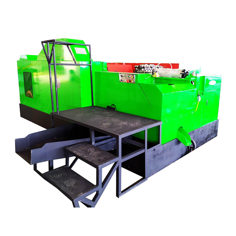Máquina de formación de tuercas cuadradas